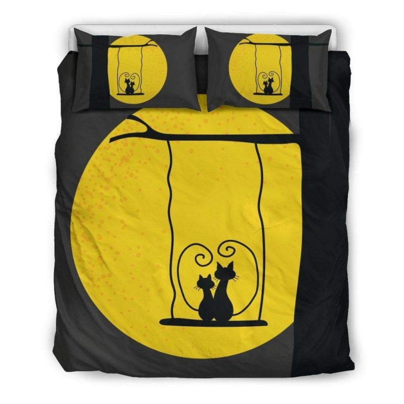 Lovely Cats Looking At The Yellow Moon Duvet Cover and Pillowcase Set Bedding Set Lovely Cats Looking At The Yellow Moon Duvet Cover and Pillowcase Set Bedding Set